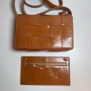 Carmel Brown Genuine Leather Brooklyn Basket Handbag with  removable cardholder.